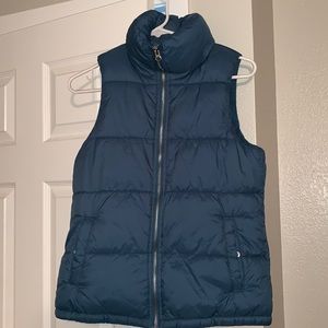 Women’s Old Navy XS fleece lined vest